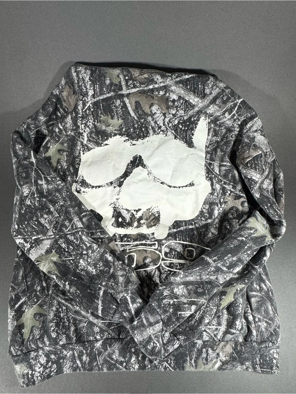 G59 pullover hoodie size XL